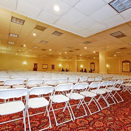 Quality Inn And Suites Conference Center Richmond Konforlar fotoğraf
