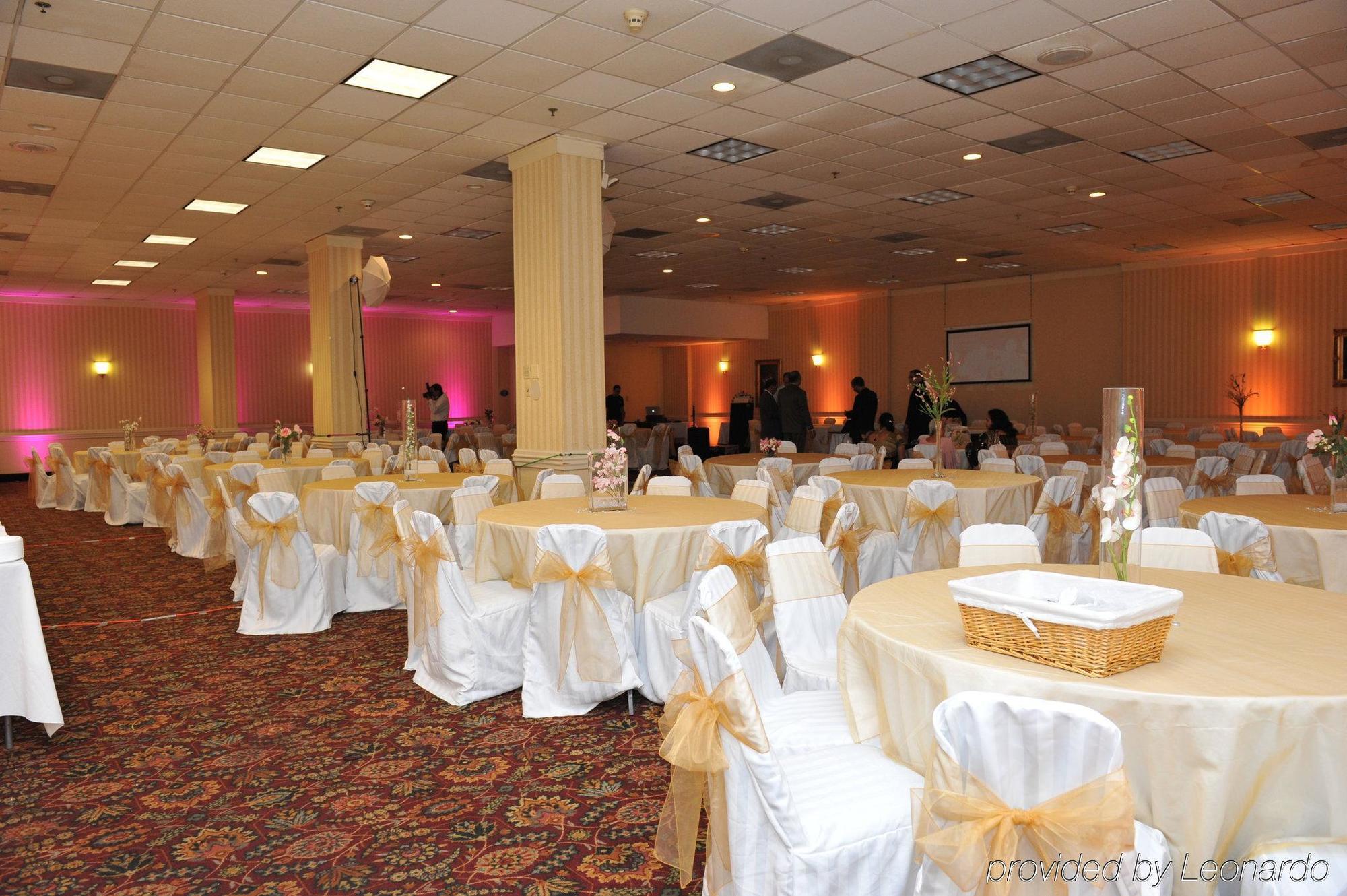 Quality Inn And Suites Conference Center Richmond Konforlar fotoğraf