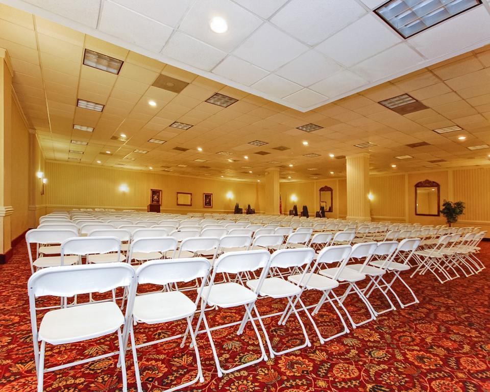 Quality Inn And Suites Conference Center Richmond Konforlar fotoğraf