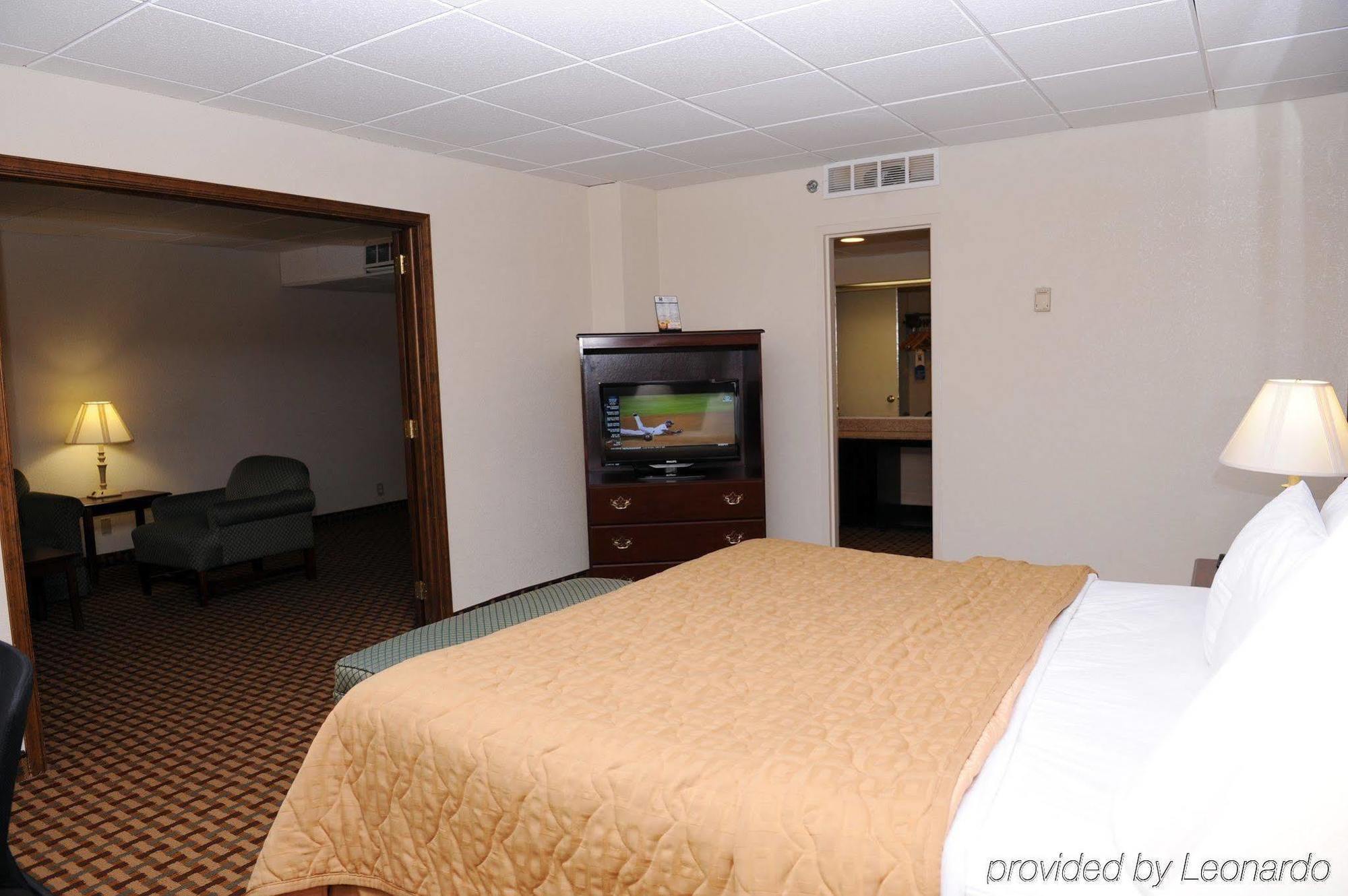 Quality Inn And Suites Conference Center Richmond Oda fotoğraf